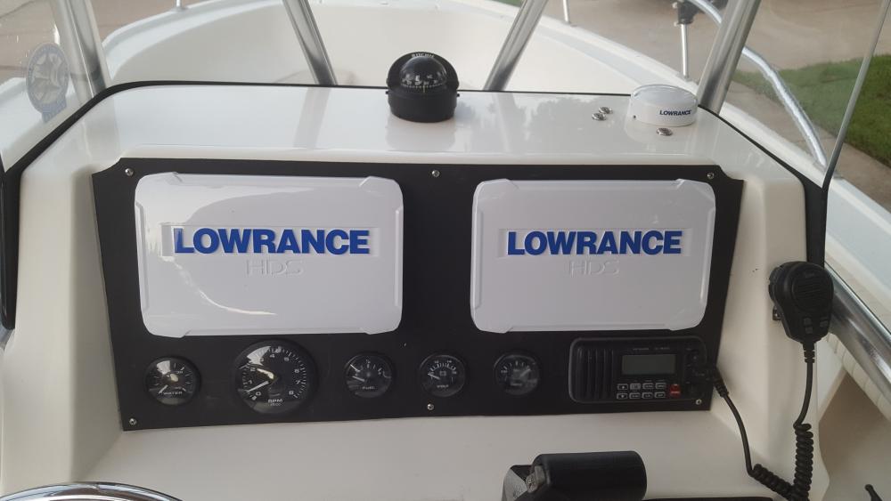 5980bb5ea907e_LowranceHDS-9BoatPackageUp